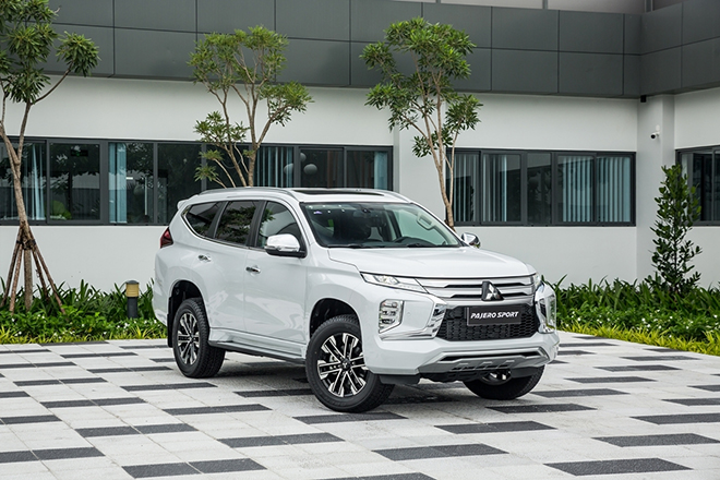 Giá xe Mitsubishi Pajero Sport lăn bánh tháng 1/2021 - 1