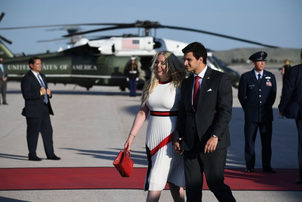 Tiffany Trump và Michael Boulos.