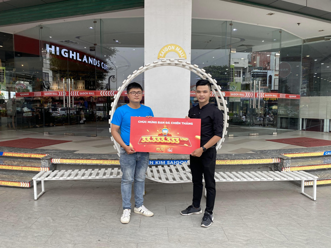 Anh Nguyễn Hoàng Nam là 1 trong 3 người thắng giải 100 triệu đồng tiền mặt