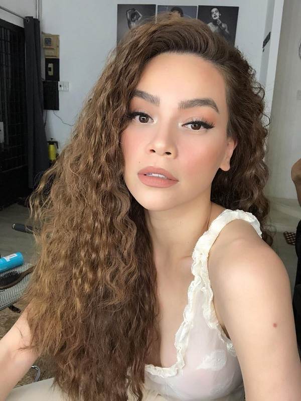 30 Kiểu tóc xoăn đẹp trẻ trung phù hợp với mọi khuôn mặt bạn gái - 12