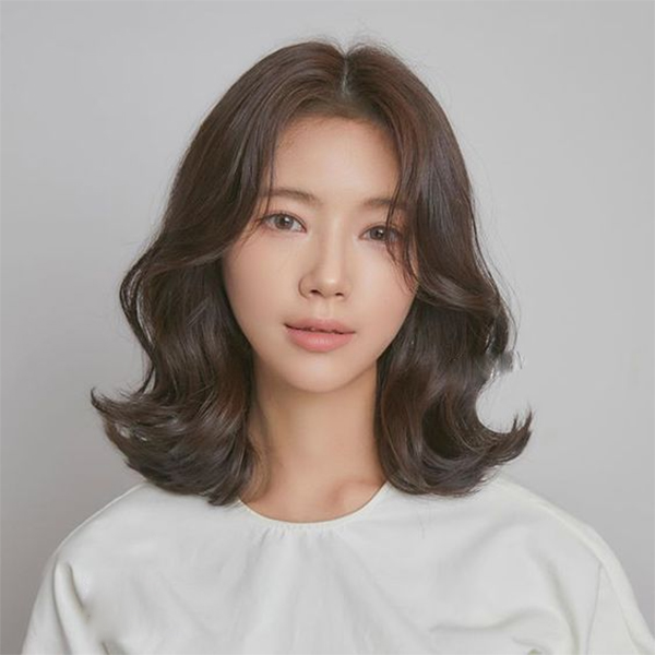 30 Kiểu tóc xoăn đẹp trẻ trung phù hợp với mọi khuôn mặt bạn gái - 5