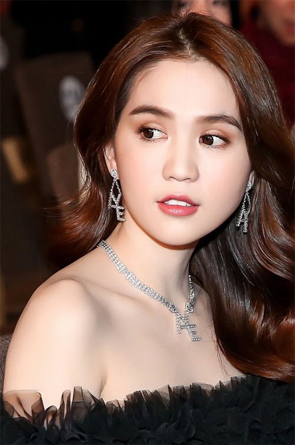 30 Kiểu tóc xoăn đẹp trẻ trung phù hợp với mọi khuôn mặt bạn gái - 8