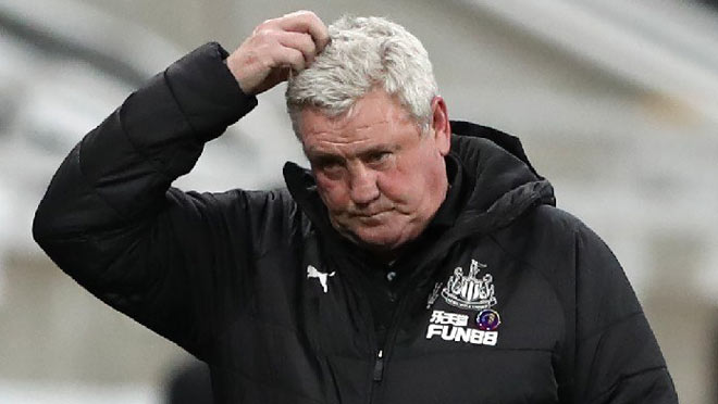 Steve Bruce (Newcastle) là HLV bị nhà cái đánh giá có khả năng cao nhất sẽ bị sa thải sau trường hợp của Frank Lampard ở Chelsea