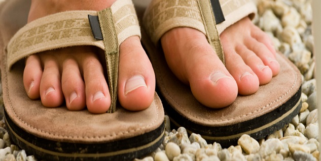 Effective Tips to Get Rid of Smelly Feet, Help Men Avoid Embarrassment - 2