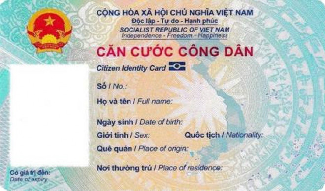 Ngôn ngữ thể hiện trên CCCD gắn chip là song ngữ Việt/Anh, hướng tới sử dụng thay cho hộ chiếu. Ảnh: BCA