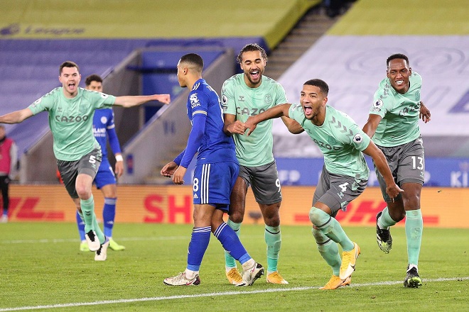 Everton đánh bại Leicester 2-0 ở lượt đi