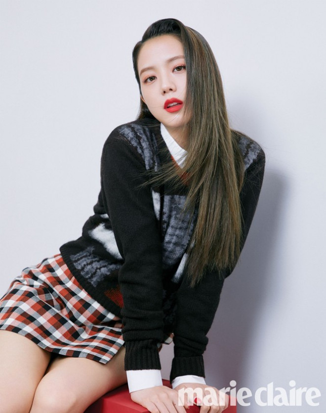 Liên tục đụng hàng Jisoo (BLACKPINK), Yeri (Red Velvet) được khen mix đồ ngày càng lên tay - 7