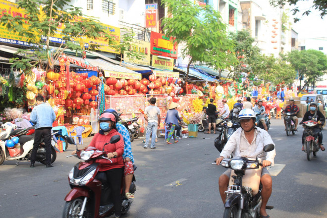 Những nơi chụp ảnh đẹp ở Sài Gòn - Giới trẻ check-in tuyến đường bán đồ Tết Sài Gòn - 1