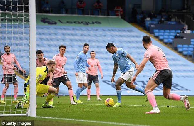 Trực tiếp bóng đá Man City - Sheffield United: Jesus suýt có cú đúp (Hết giờ) - 2