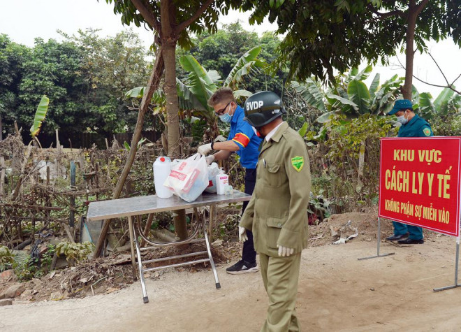 Hiện tại, toàn bộ F1 liên quan đến ca bệnh thứ 4 của Hà Nội đã được lấy mẫu. Toàn bộ dân cư liên quan nhà máy Z153 đã được huyện tổ chức lập chốt kiểm tra, hạn chế tối đa hoạt động ra vào.