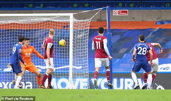 Trực tiếp bóng đá Chelsea - Burnley: Công lớn từ hàng thủ (Hết giờ) - 3