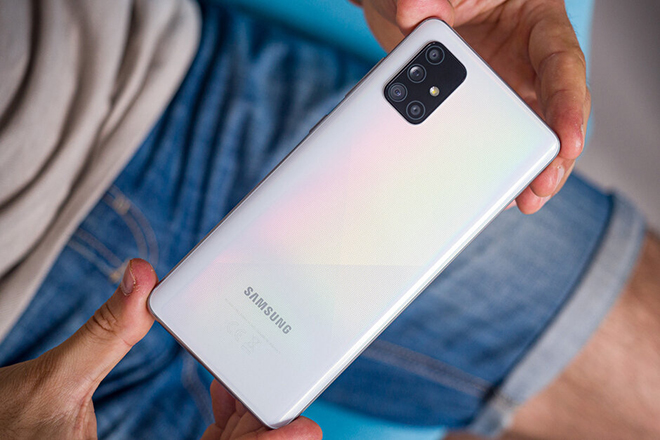 Galaxy A71.