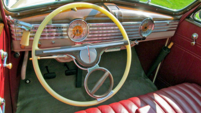 Con quay đặc biệt xuất hiện trên vô lăng của Chevrolet Spinner 1940