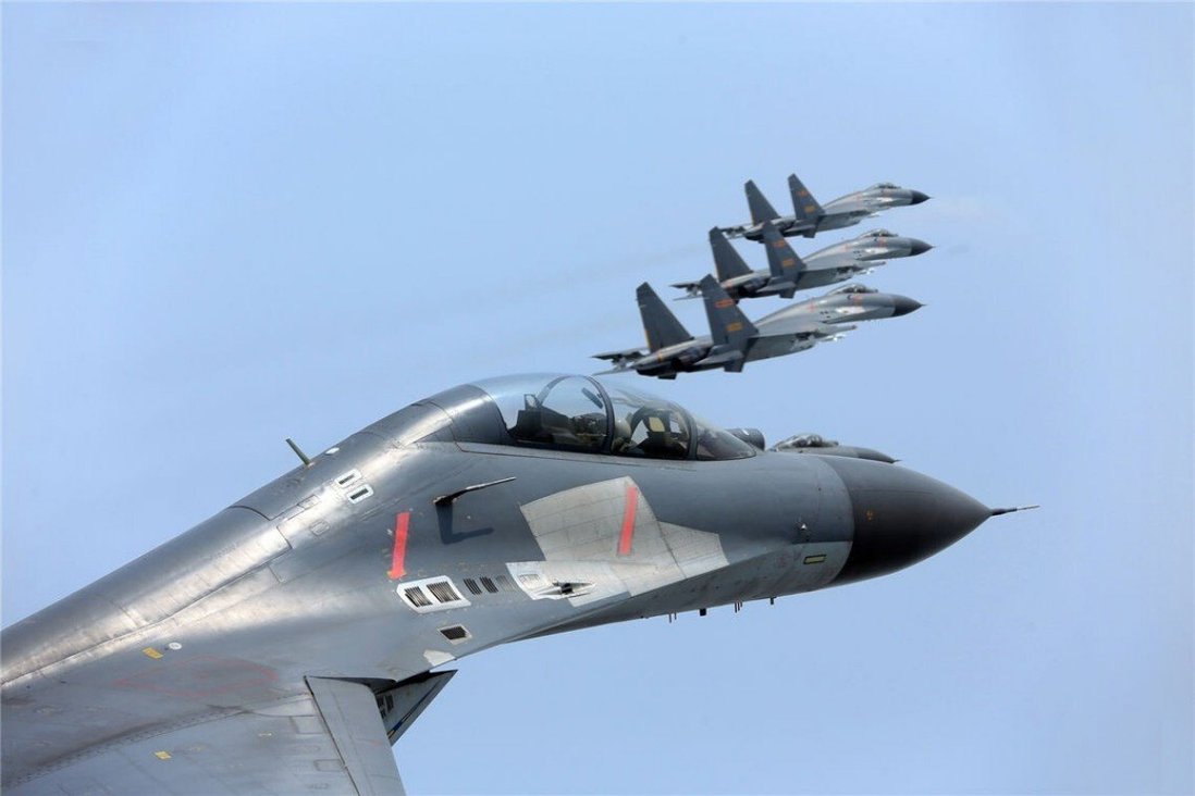 Máy bay ném bom J-11 của Trung Quốc áp sát Đài Loan ngày 31.1.