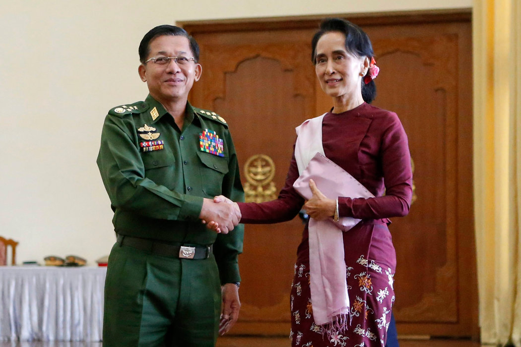 Thống tướng Min Aung Hlaing và bà Aung San Suu Kyi (ảnh: The Guardian)