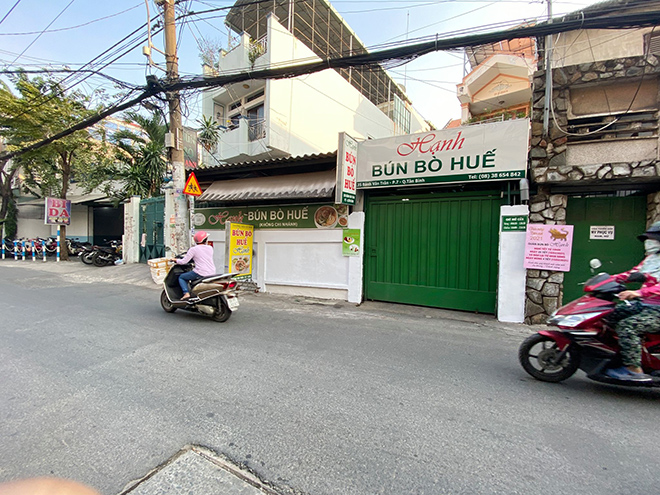 Đến trưa 29/1, bệnh nhân và một người bạn đến ăn tại quán bún bò Hạnh trên đường Bành Văn Trân (quận Tân Bình)