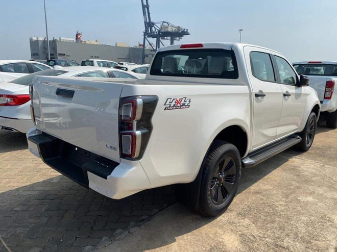 Isuzu D-Max 2021 đã có mặt tại Việt Nam, đại lý nhận đặt cọc, dự kiến giao xe sau Tết - 6