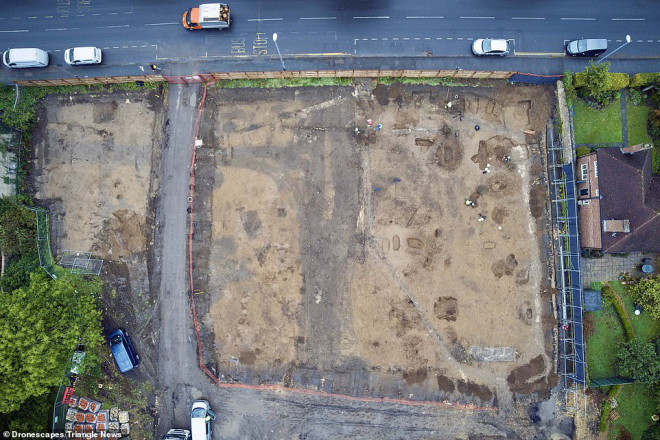 Mảnh đất dự định xây ký túc xá đã trở thành công trường khảo cổ - Ảnh: TRIANGLE NEWS