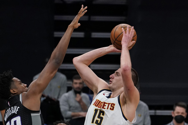 Jokic đã ghi tới 50 điểm nhưng Denver Nuggets vẫn thua