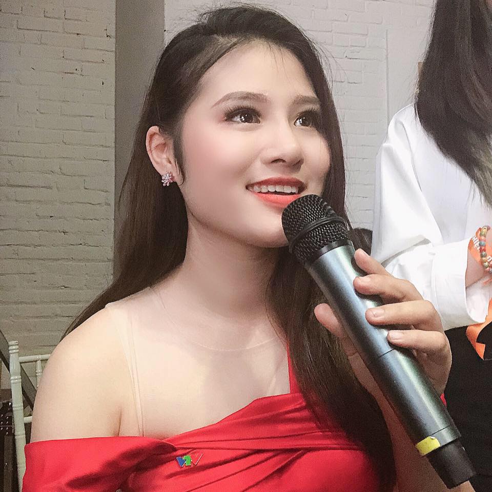 Cô từng đạt giải Á khôi&nbsp;Trường Đại Học Hùng Vương và&nbsp;Á khôi 1 Miss Icatinh 2017.