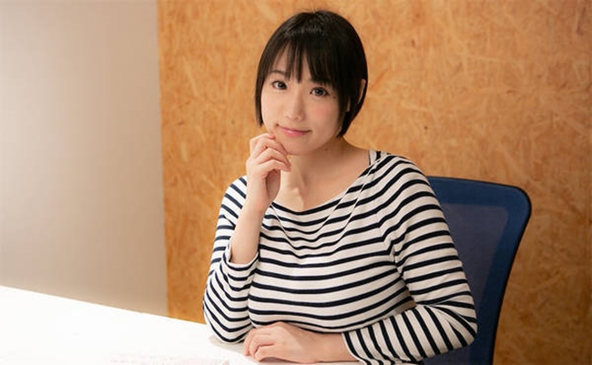 Ngoài ra, thu nhập cũng là một trong những nguyên nhân khiến nữ diễn viên từ bỏ công việc phóng viên. Theo lời Shibuya Kaho, thu nhập hàng năm của một phóng viên thể thao vào khoảng 4,2 triệu Yên (hơn 933 triệu VND).
