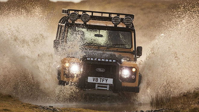 Land Rover Defender Works V8 Trophy phiên bản giới hạn đẹp hút hồn fan mê off-road - 10