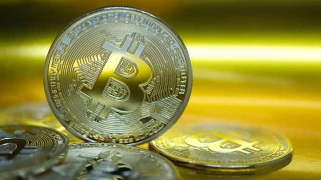 Dự báo &#39;kinh hoàng&#39; về đồng tiền bitcoin: Tăng lên 1 triệu USD - 1