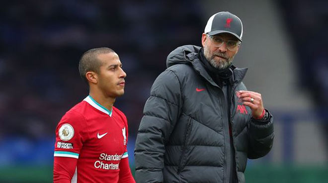 Thiago Alcantara dù đang chơi không tốt nhưng vẫn nhận được sự tin tưởng của HLV Jurgen Klopp ở Liverpool