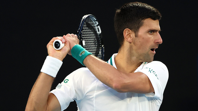 Djokovic trả giao bóng quá khủng khiếp