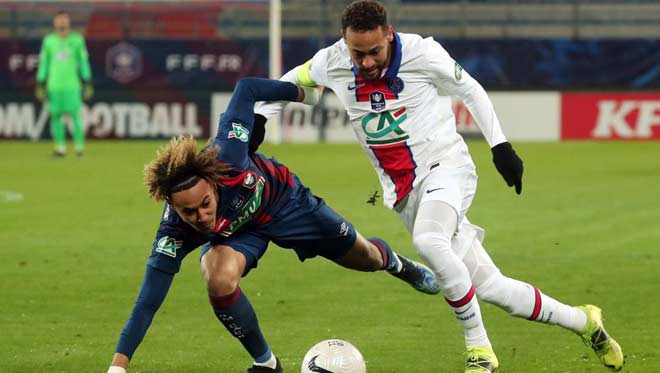 Neymar vẫn đang phải dưỡng thương sau chấn thương cẳng chân trái gặp phải khi PSG thắng Caen ở cúp Quốc gia Pháp hôm 10/2