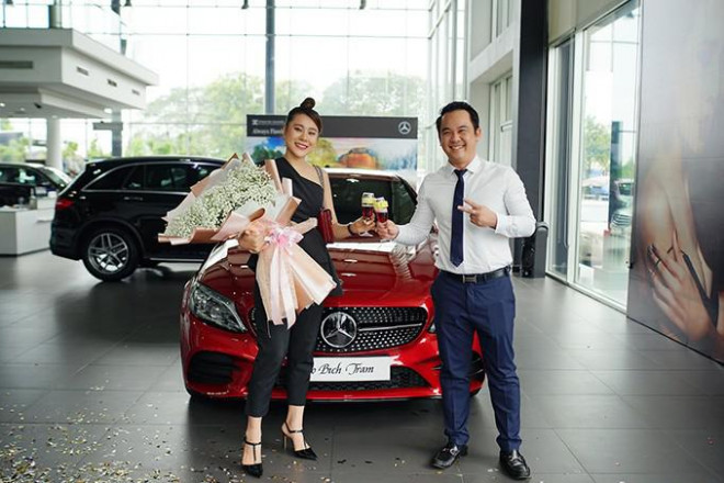 Hồ Bích Trâm mua&nbsp;Mercedes-Benz C300 AMG 2019.