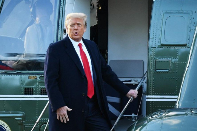 Hình ảnh ông Trump khi rời Nhà Trắng trong ngày 20/1/2021.