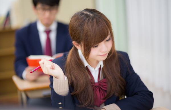 Một cựu học sinh đã đệ đơn kiện trường học cũ vì yêu cầu mình nhuộm tóc đen. Ảnh: Japan Today