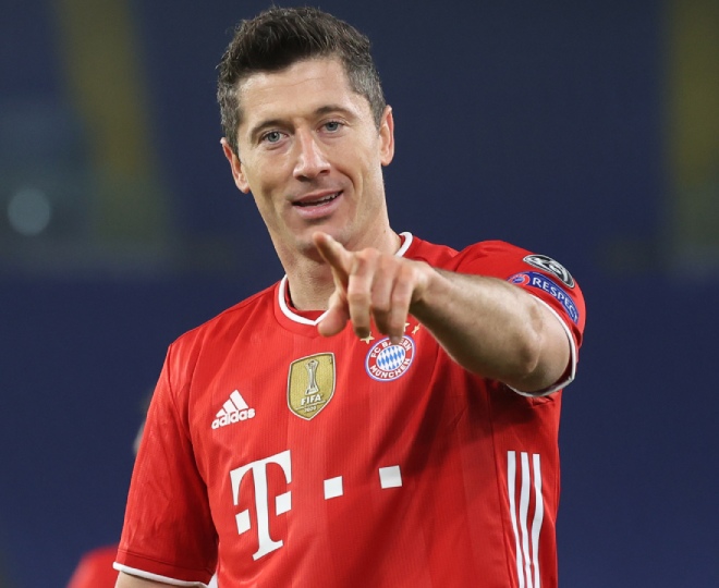 Với&nbsp;bàn thắng&nbsp;thứ 72 ở Champions League, Lewandowski đã&nbsp;vượt mặt Raul Gonzalez để vươn lên hạng 3 trong danh sách những cây săn bàn vĩ đại nhất lịch sử giải đấu, sau Ronaldo (134 bàn) và Messi (119 bàn)