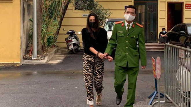Cảnh sát tạm giữ nữ "tú bà" Phạm Thị Nga