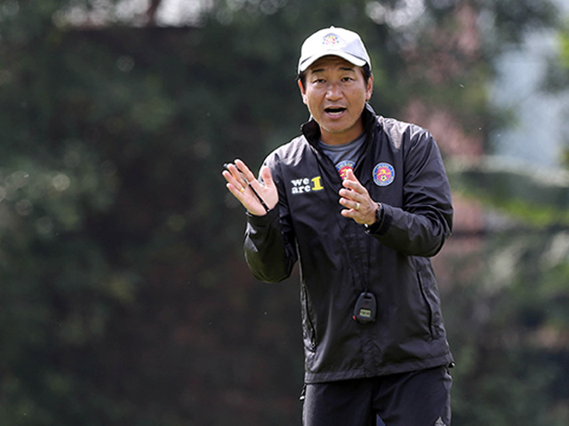 HLV Nhật Bản: Cầu thủ Việt Nam đủ sức đá tốt ở J-League như người Thái