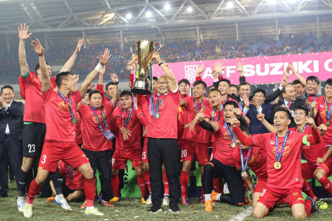 Á quân U23 châu Á, vô địch AFF Cup (ảnh), huy chương vàng SEA Games là những kỳ tích giúp&nbsp;thầy Park trở thành HLV thành công nhất lịch sử bóng đá Việt Nam