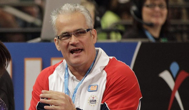 Ông&nbsp;John Geddert là HLV tuyển TDDC Mỹ tại Olympic 2012