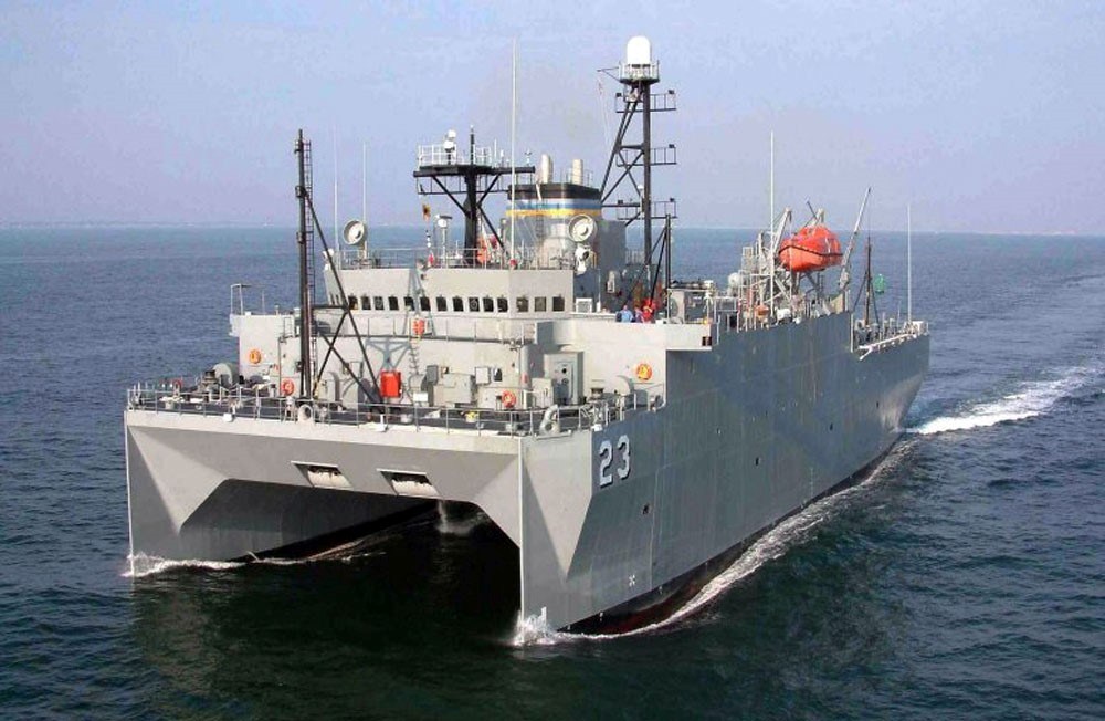 Tàu khảo sát USNS Impeccable của Mỹ.