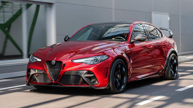 1. Alfa Romeo Giulia Quadrifoglio (307,51 km/h)
