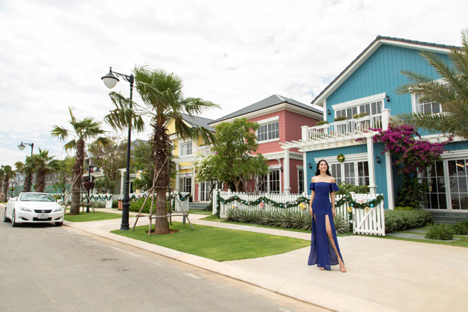 Hoa hậu Tiểu Vy check in tại Biệt thự mẫu Florida bên phố biển Phan Thiết