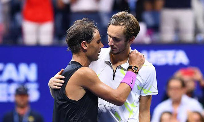 Nadal thoát nguy cơ mất ngôi số 2 thế giới vào tay Medvedev trong tuần này