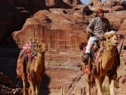 Du lịch - Những phong tục độc đáo... chạm mũi nhau thay lời chào của bộ tộc Bedouin