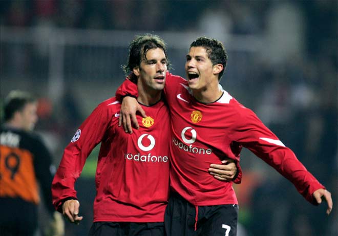 Van Nistelrooy và Ronaldo từng có không ít bất hòa trong 3 năm cùng sát cánh nhau ở MU