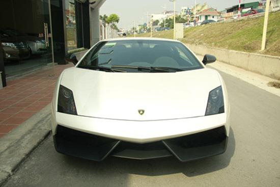 Chiếc Lamborghini LP570-4 Super Leggera trong bộ sưu tập của thiếu gia Phương Bình.