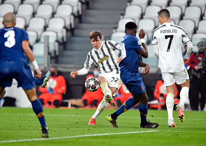 Sau nhiều nỗ lực, Juventus có bàn gỡ hòa do công của Chiesa sau đường chuyền của Ronaldo