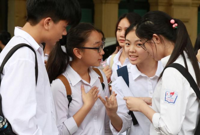 Học sinh Hà Nội năm nay gặp khó với những quy định mới trong tuyển sinh Học sinh “mù” thông tin về nguyện vọng