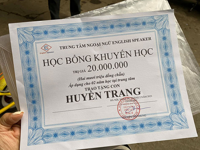 Huyền Trang được tài trợ 2 năm học tiếng Anh miễn phí