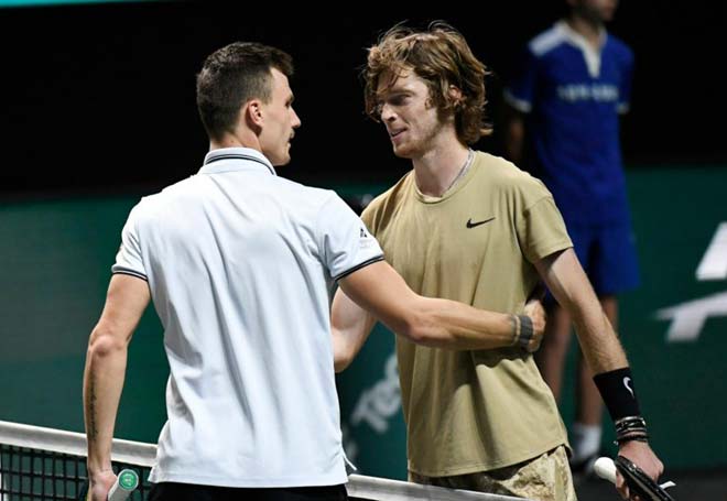 Medvedev thắng dễ ở giải Marseille, quyết chặn Tsitsipas lập &#34;hat-trick&#34; - 3