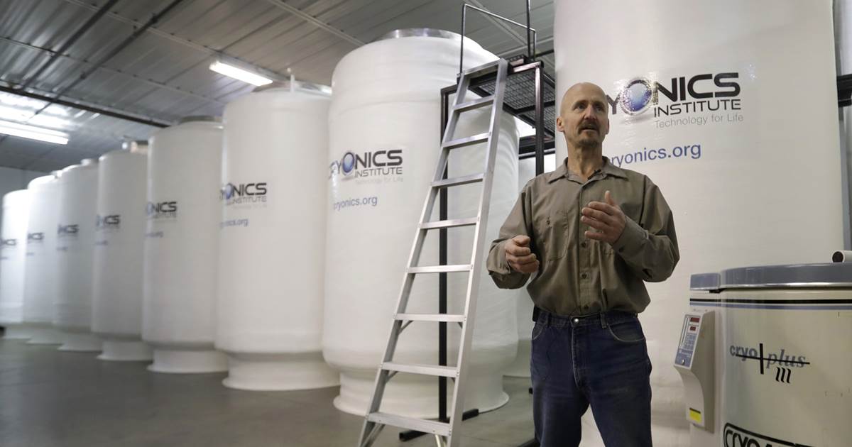 Nơi bảo quản thi thể đông lạnh ở Viện&nbsp;Cryonics, Mỹ.